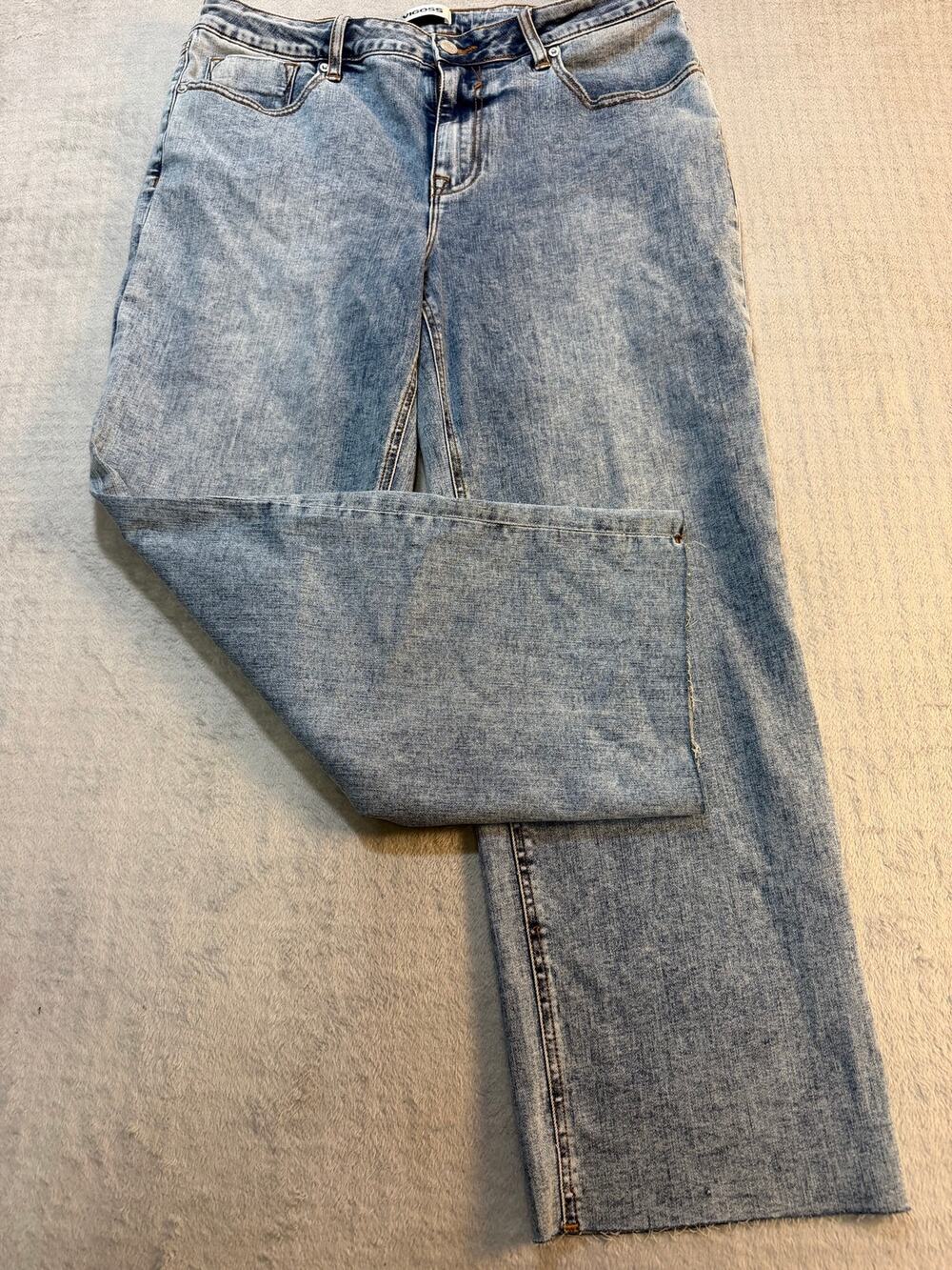 VIGOSS Stevie Women’s Jeans Size 31 Crop Straight Raw Hem Acid Wash Stretch